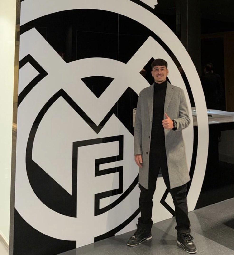 球员自宣，塞维利亚小将亚历克西斯-西里亚已经与皇马签约