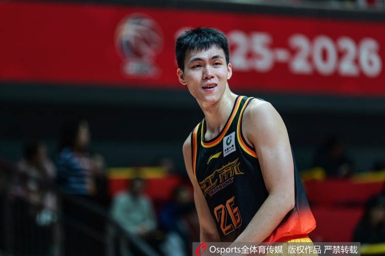 C7娱乐-媒体人：庞峥麟的国字号首秀表现我给8分 但一号位组织不如赵维伦